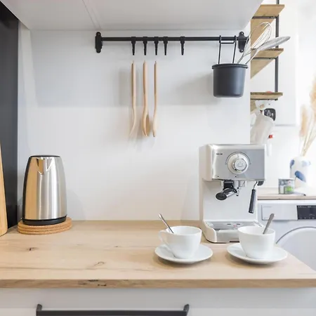 Moissan Bastille Homestay szállás *