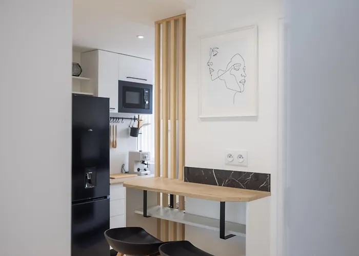 Moissan Bastille Homestay *