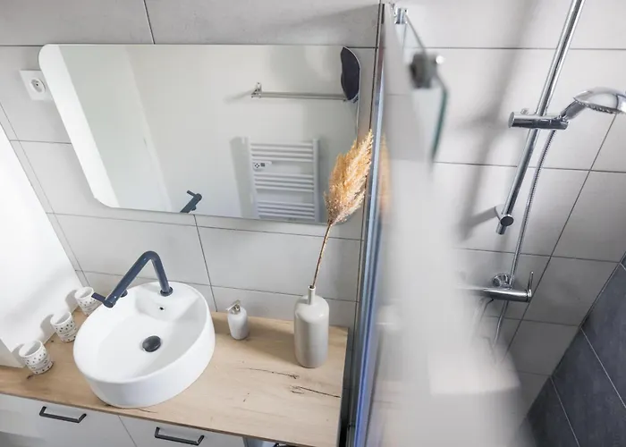 Moissan Bastille Homestay