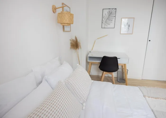 Moissan Bastille Homestay